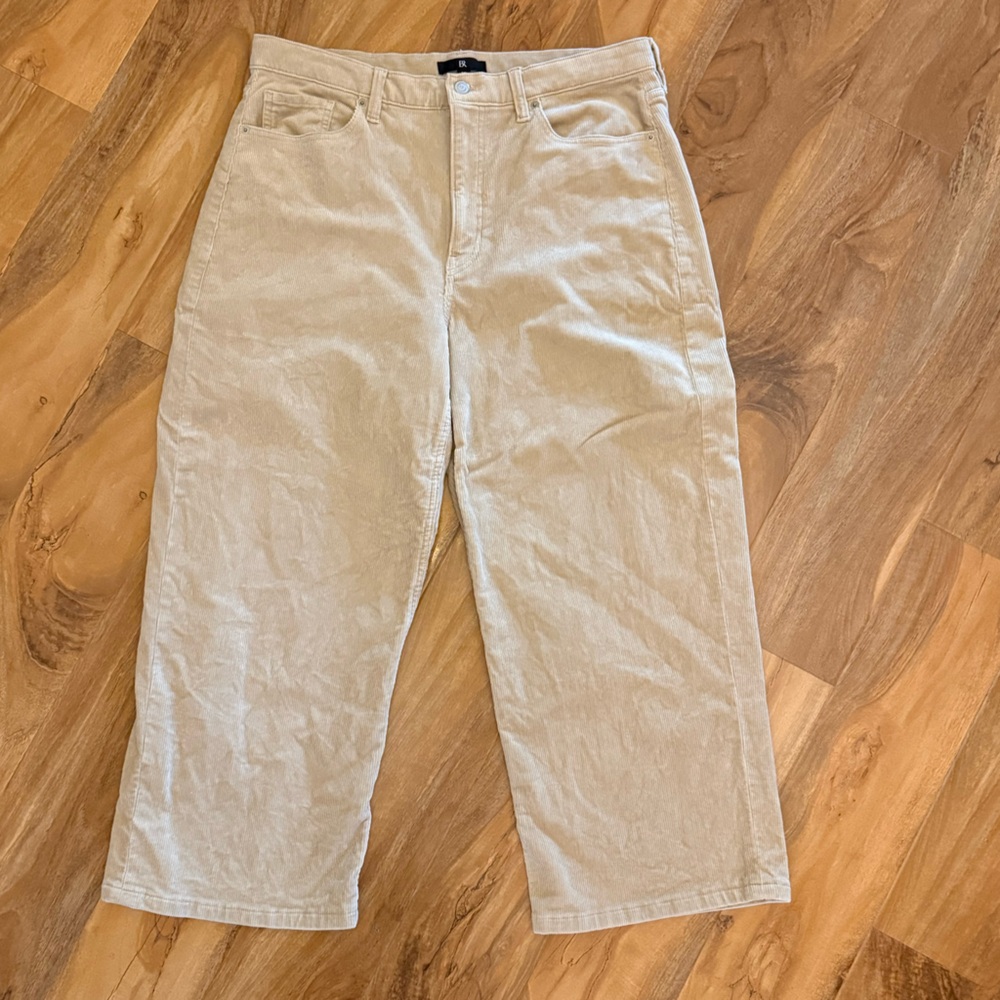Banana Republic Women’s Ultra High-Rise Wide-Leg Crop Corduroy Pant